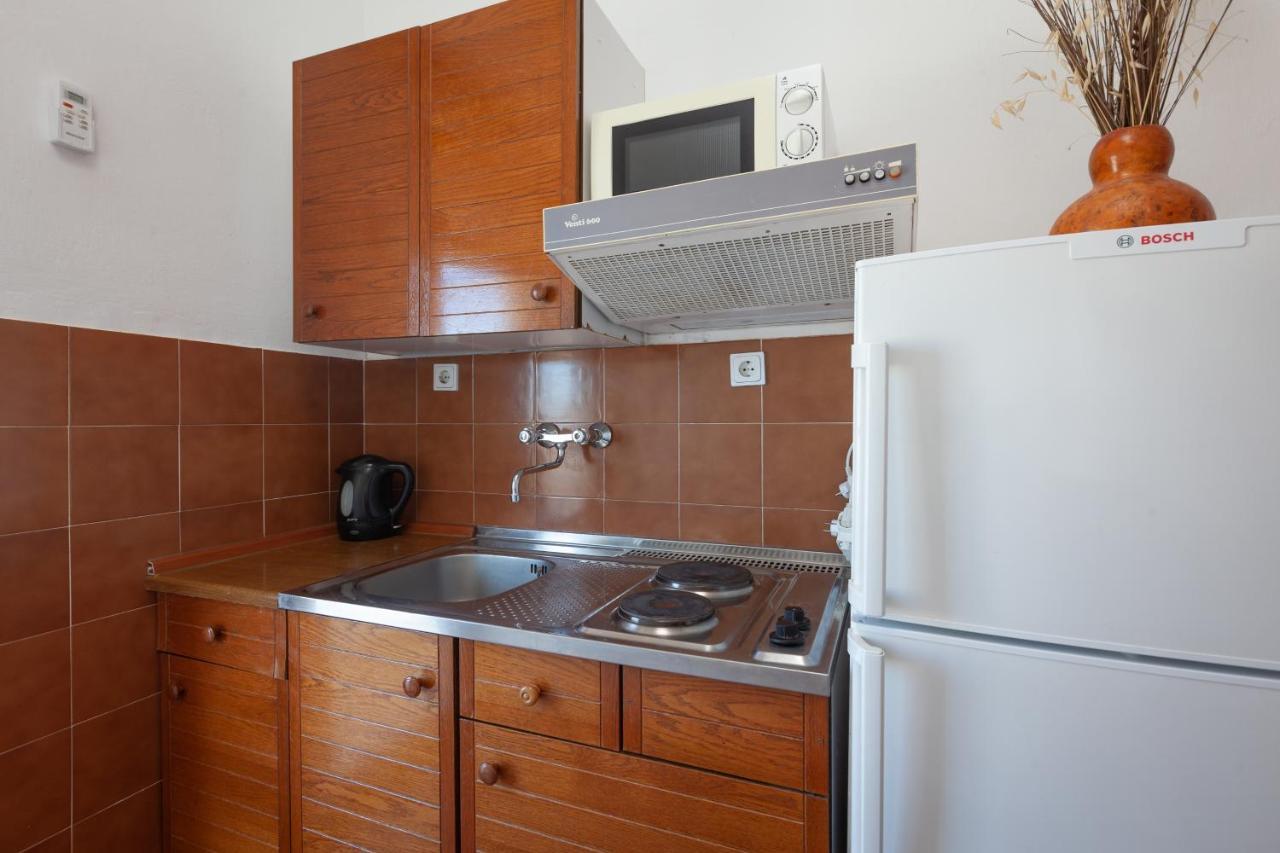 Apartments By The Sea Igrane, Makarska - 310 외부 사진