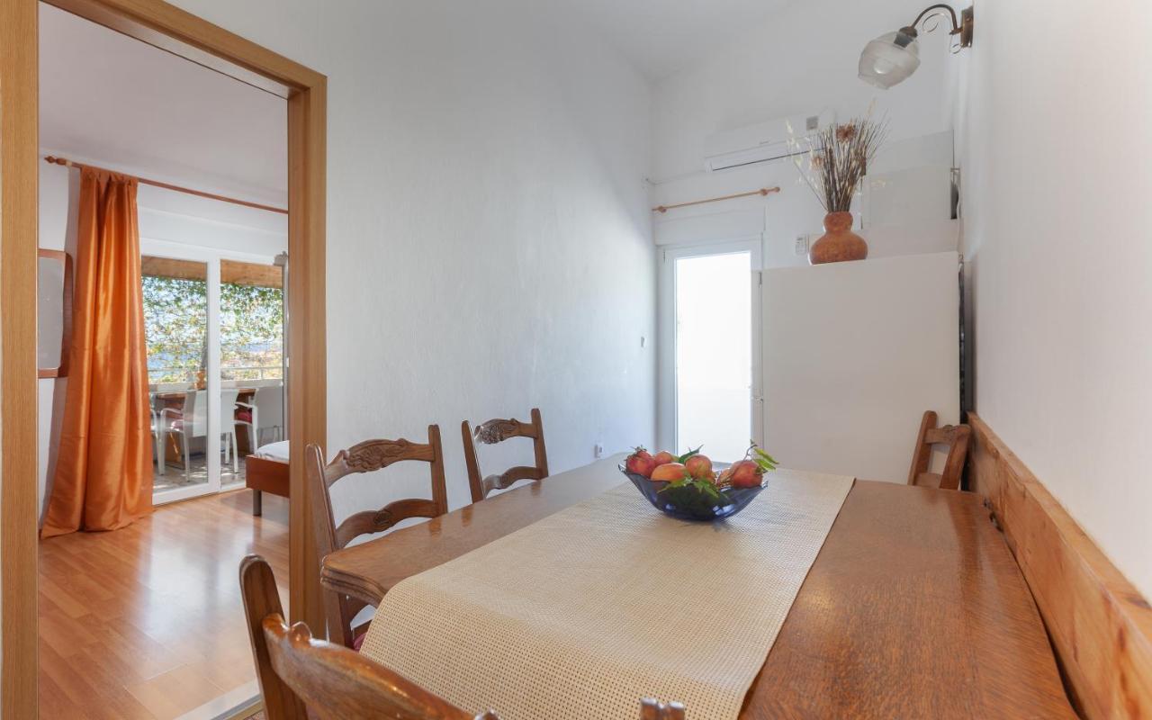 Apartments By The Sea Igrane, Makarska - 310 외부 사진