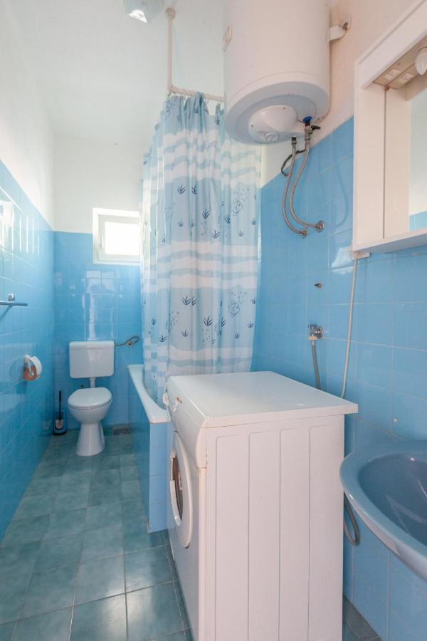 Apartments By The Sea Igrane, Makarska - 310 외부 사진